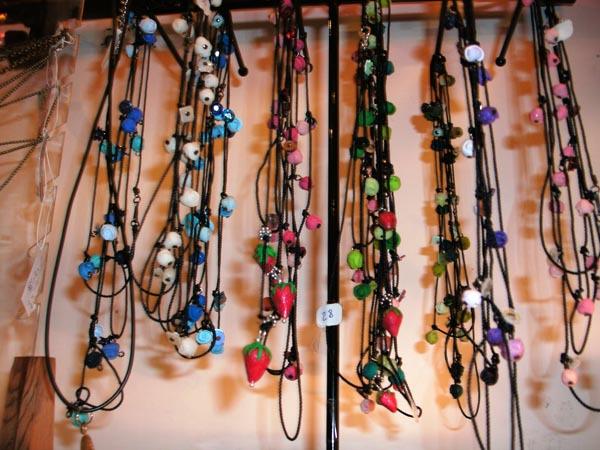 olivia_creations_bijoux_roses_fleurs_zigouzis sautoirs.jpg