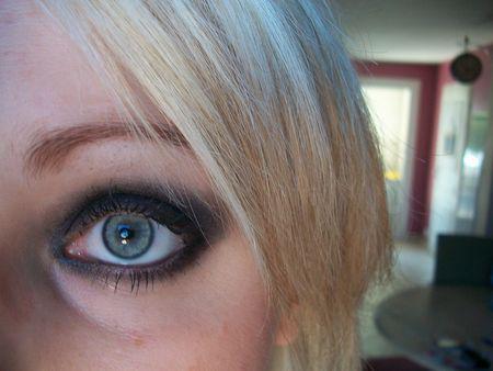 Barracuda & Black Dog Black palette make_up_006