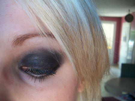 Barracuda & Black Dog Black palette make_up_007