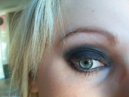 Barracuda & Black Dog Black palette make_up_010