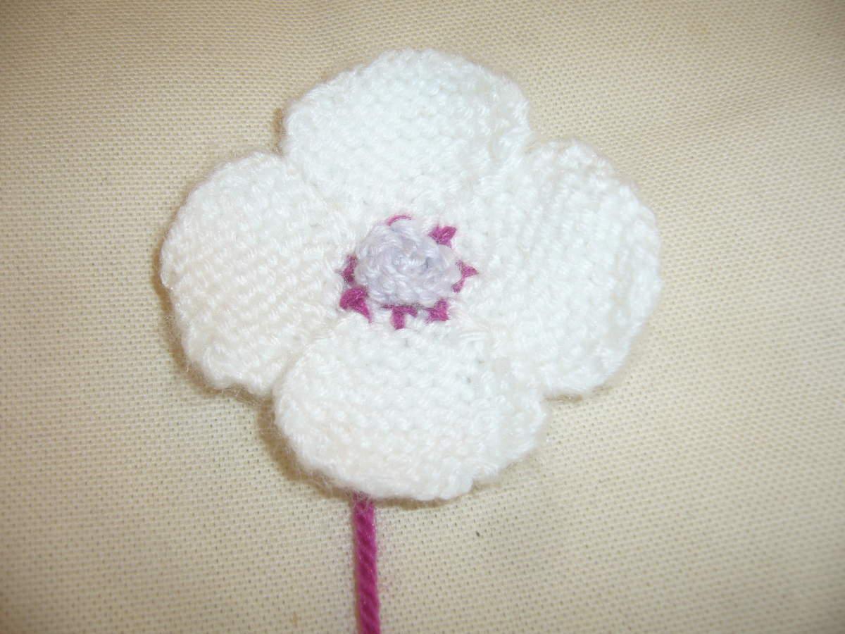 tricoter fleurs aux aiguilles