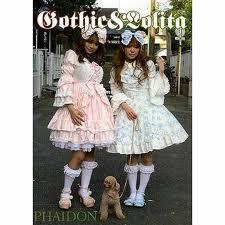 gothic lolitas La JapoNiaise