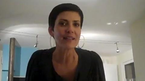 Cristina Cordula ... la relookeuse déjantée se déchaîne devant sa webcam Cristina Cordula ... la relookeuse déjantée se déchaîne devant sa webcam