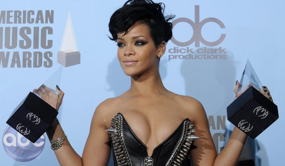 Voici la nouveauté vidéoclip ``Only Girl`` de Rihanna!
