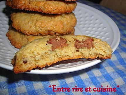 Cookies à la purée d'amande et pépites de pralinoise DSCN8056.JPG