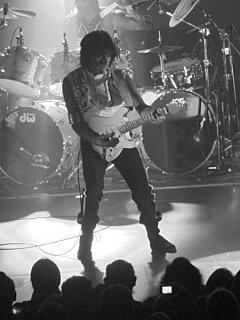 Jeff Beck et Root à l'Ancienne Belgique, Bruxelles, le 12 octobre 2010 l_c6edb2de67da406bbc278ce821065ad2.jpg