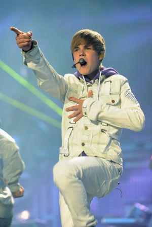 Justin_Bieber_Justin_Bieber_My_World_Tour_WZs2DAnNfKdl.jpg, sept. 2010 Justin_Bieber_Justin_Bieber_My_World_Tour_WZs2DAnNfKdl.jpg