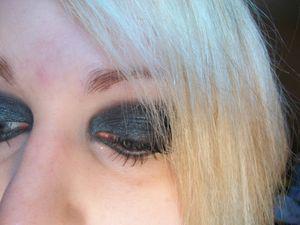 RE Barracuda & Black Dog Black palette make_up_058