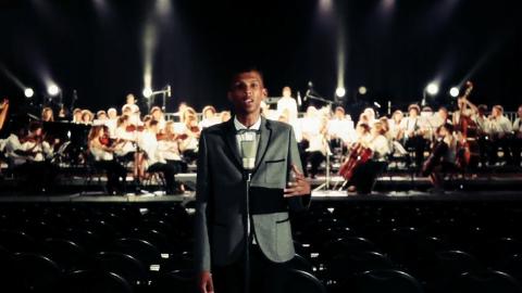 Stromae ... son tube Alors on danse repris par un orchestre symphonique Stromae ... son tube Alors on danse repris par un orchestre symphonique