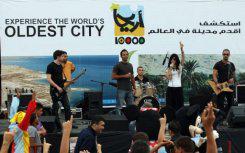Un groupe palestinien de rap lors des manifestations pour célébrer les 10.000 ans de la ville de Jéricho, le 10 octobre 2010. - © 2010 AFP - Abbas Momani JERICHO (Territoires palestiniens) (AFP) - Jéricho fête ses 10.000 ans sans faste