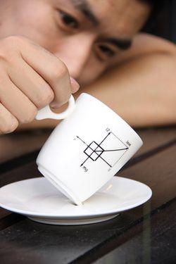 Gravity Coffee Cup, la tasse équilibriste