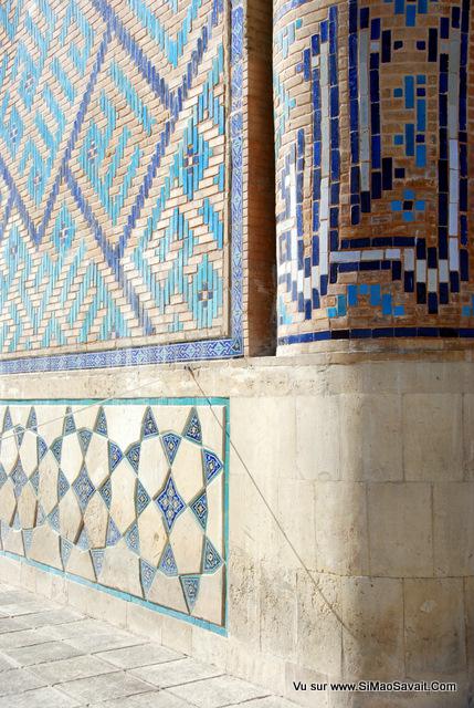 Turkestan__12_.JPG, , , août 2010 Ville sainte de l'Islam : Turkestan, au Kazakhstan et le mausolée de Khoja Ahmed Yasavi