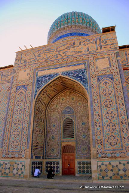 Turkestan__12_.JPG, , , août 2010 Ville sainte de l'Islam : Turkestan, au Kazakhstan et le mausolée de Khoja Ahmed Yasavi