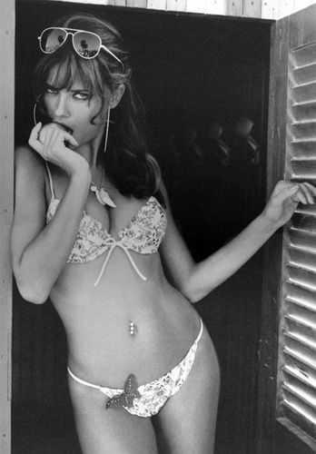 l'europe meurt en burkini sexy_bikini_adriana_lima_beach_img1028001-web.jpg