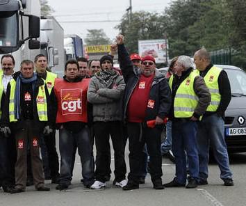 Syndicalistes malheureux, pauvres et décharnés Syndicalistes malheureux, pauvres et décharnés