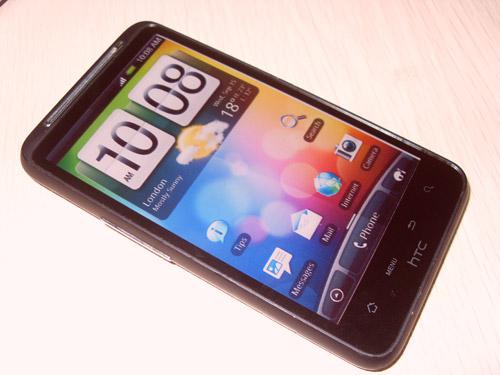 Le clone du HTC Desire HD est dual boot Windows Mobile et Android