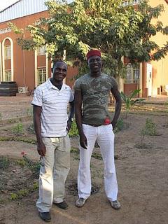 Convoi exceptionnel programme les Indépendances à Vélizy sur la Grande scène de l'Onde (78) Convoi exceptionnel programme les Indépendances à Vélizy sur la Grande scène de l'Onde (78)