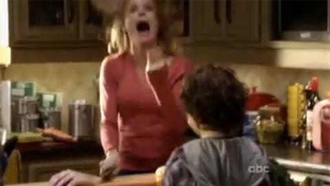 Modern Family 206 (saison 2, épisode 6) ... bande annonce Modern Family 206 (saison 2, épisode 6) ... bande annonce