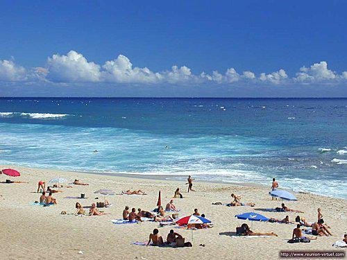 Bell'attitude s'envolle pour l'île de la Réunion. plage.jpg