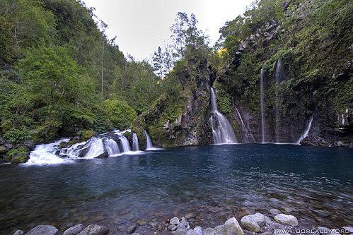Bell'attitude s'envolle pour l'île de la Réunion. ile-reunion-cascade-trou-noir-hdr.jpg