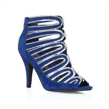 Nouveaux articles dans mon vide dressing ! Nouveaux articles dans mon vide dressing !