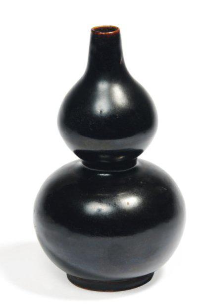 122 122 Vente de céramiques chez Pierre Bergé & Associés Céramique Design & Moderne