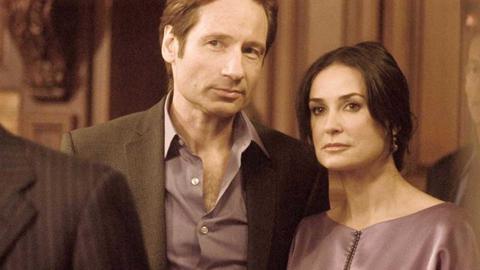 Demi Moore mariée à David Duchovny dans le film ... La Famille Jones ... bande annonce Demi Moore mariée à David Duchovny dans le film ... La Famille Jones ... bande annonce