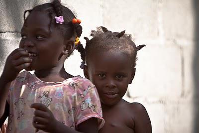 Ayiti est comme un trou dans l'eau Ayiti est comme un trou dans l'eau
