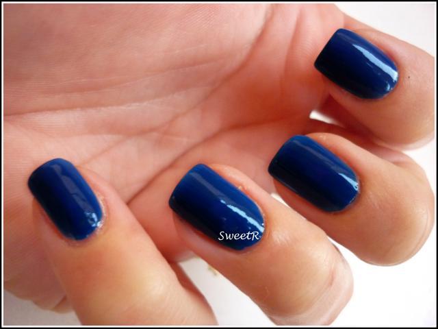 Essie - Mesmerize http://img11.hostingpics.net/pics/665184Essie___Mesmerize_02.jpg