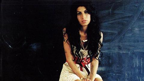 Amy Winehouse ... elle revient avec une légende la musique Amy Winehouse ... elle revient avec une légende la musique