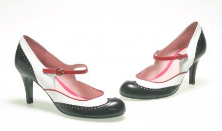 On nous prie d'annoncer #8 newspaper GLENDA shocking black bd.jpg