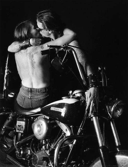 Fin des années 80, Philippe Vermès se rend à deux concentrations... Fin des années 80, Philippe Vermès se rend à deux concentrations...