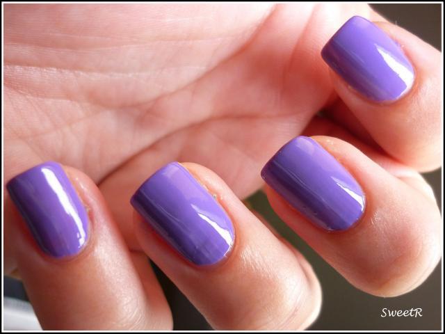 Catrice - Lucky in Lilac http://img11.hostingpics.net/pics/120902Catrice___Lucky_in_lilac_02.jpg