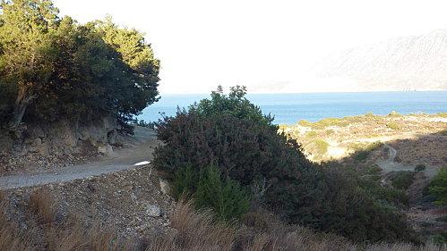 Istron le rocher chemin