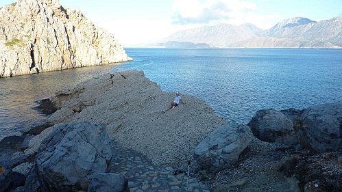 Istron le rocher silence et mer