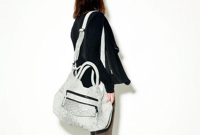 DILEMME EN NOIR ET BLANC DILEMME EN NOIR ET BLANC