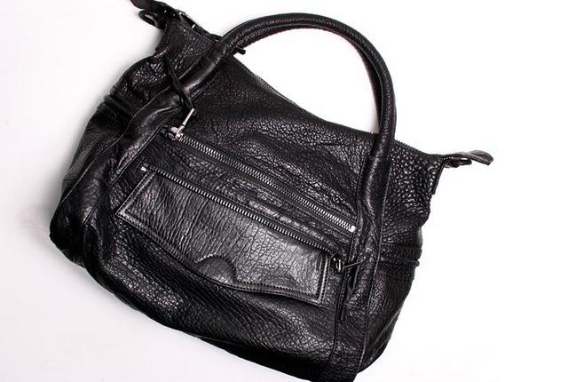 DILEMME EN NOIR ET BLANC DILEMME EN NOIR ET BLANC