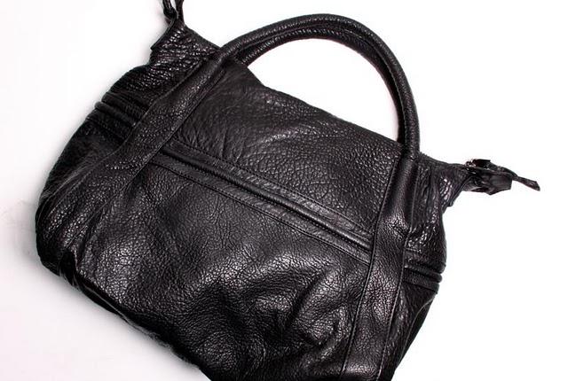 DILEMME EN NOIR ET BLANC DILEMME EN NOIR ET BLANC