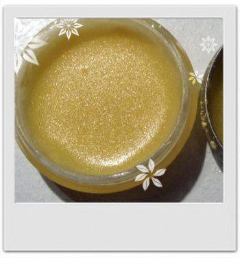 Baume à lèvres miel doré : recette de cosmétique maison avec MaCosmetoPerso