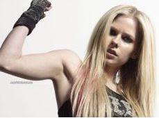 Le prochain single d'Avril Lavigne s'appelle...