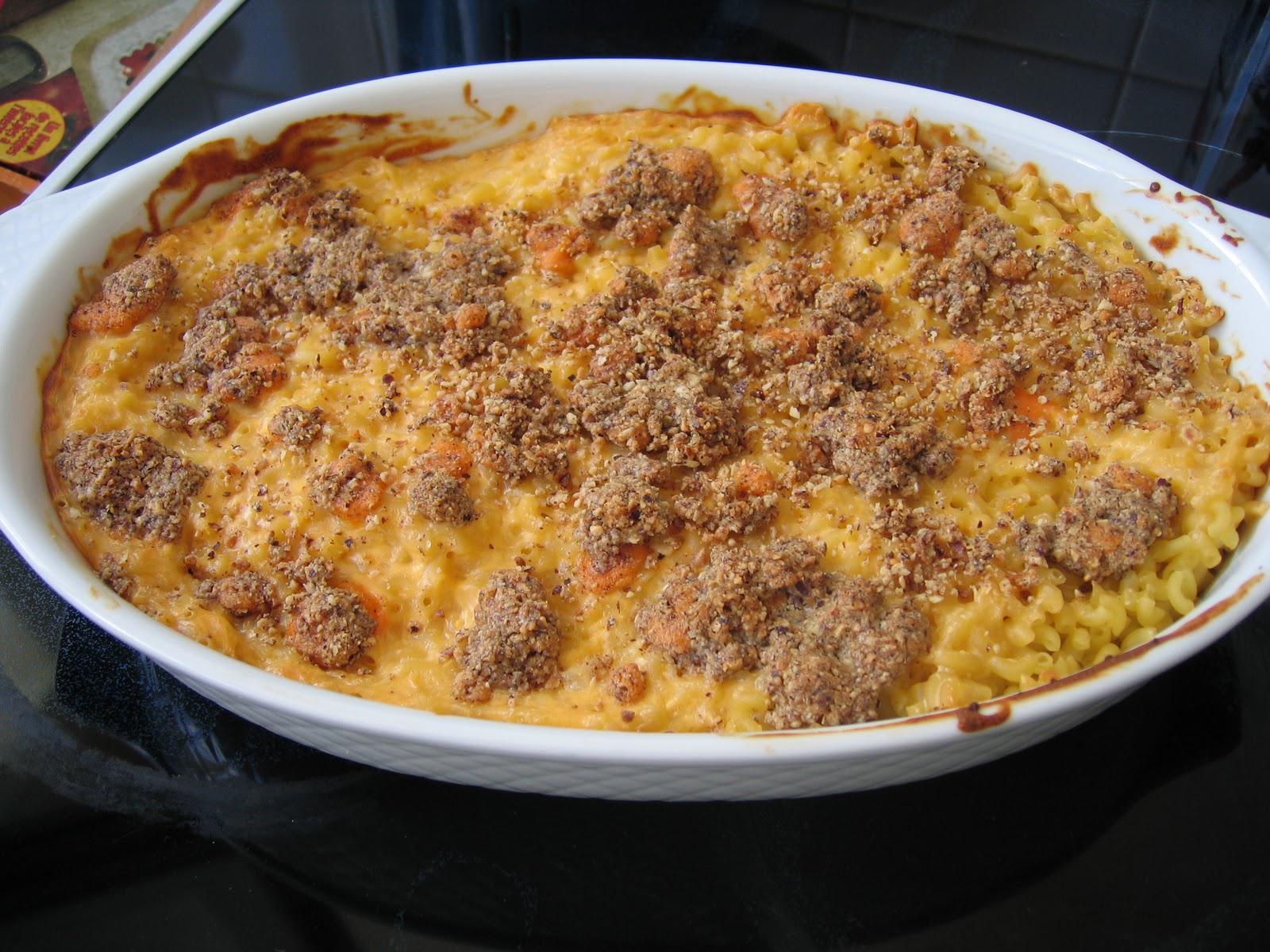 Croustillant de coquillettes, mimolette et noisettes Croustillant de coquillettes, mimolette et noisettes