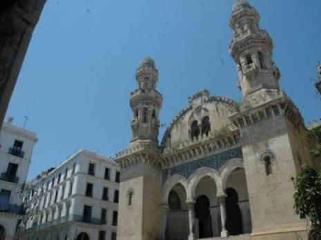 La Casbah d'Alger : un...qui se meurt dans l'indifférence