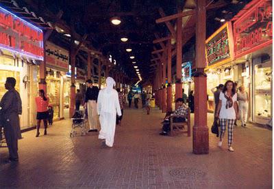 BEAUTÉS DU MONDE #3 : FEEF, DE DUBAI BEAUTÉS DU MONDE #3 : FEEF, DE DUBAI