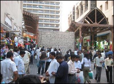 BEAUTÉS DU MONDE #3 : FEEF, DE DUBAI BEAUTÉS DU MONDE #3 : FEEF, DE DUBAI