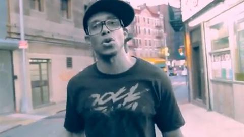Teron Beal ... une New Girl comme ''new'' clip Teron Beal ... une New Girl comme ''new'' clip