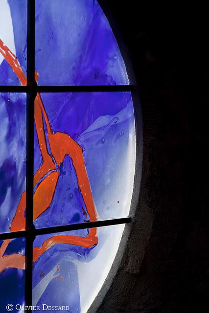 Détail d’un vitrail de Kim En Joong Basilique Saint-Julien de Brioude