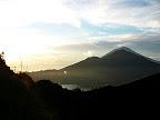 Au second plan, le Gunung Agung Au second plan, le Gunung Agung