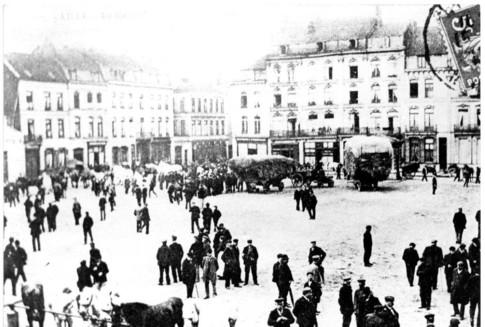 La Place Philippe de Girard, autrefois Place du Marché aux chevaux.