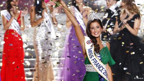 Miss France 2011 ... les filles sont toutes sous l'eau Miss France 2011 ... les filles sont toutes sous l'eau