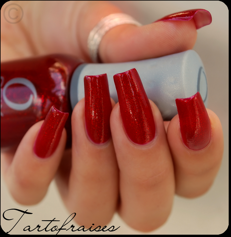 Orly - Star Spangled http://tartofraises.nailblogs.net/vernis/ORLY/STAR_SPANGLED/orly_star%20spangled8.png
